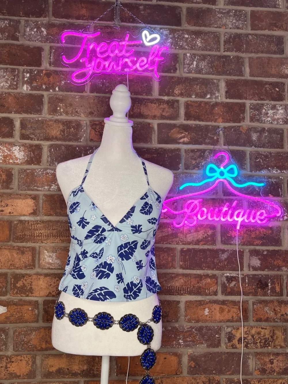 Powder/Navy Blue, Back-Out Halter - Picture 2 of 3
